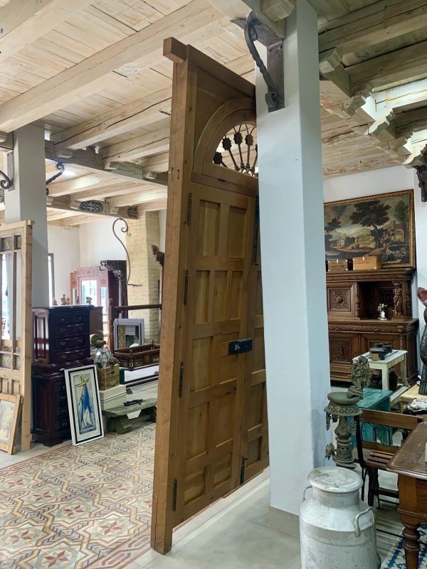 Puerta/portón antiguo de madera de castaño