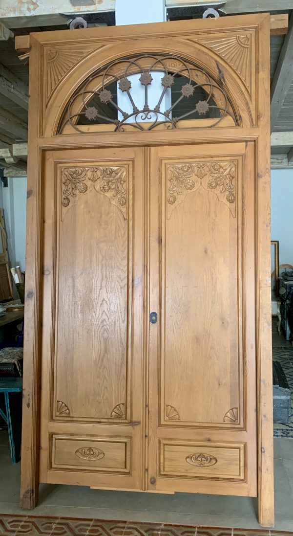Puerta/portón antiguo de madera de castaño