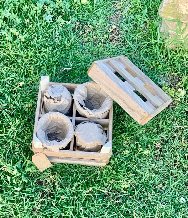 Macetias antiguas de barro hechas a mano